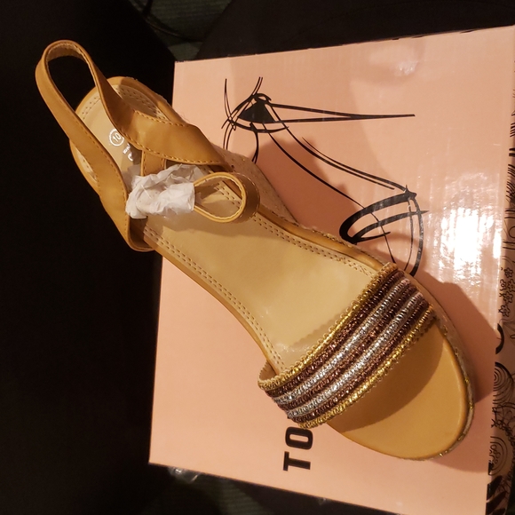 TOP Moda New ROYAL-1 Espadrille Platform Wedge Sandals Womens 10 NWT Gold Silver - Picture 3 of 15